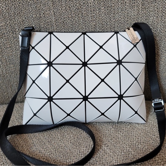 Bao Bao Issey Miyake Messenger Bag - Picture 1 of 4